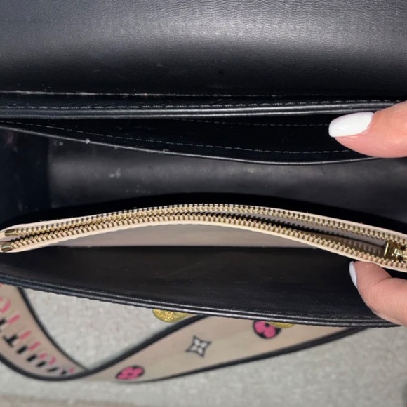 Authentic Louis Vuitton Twist MM Black Epi - Picture 13 of 13